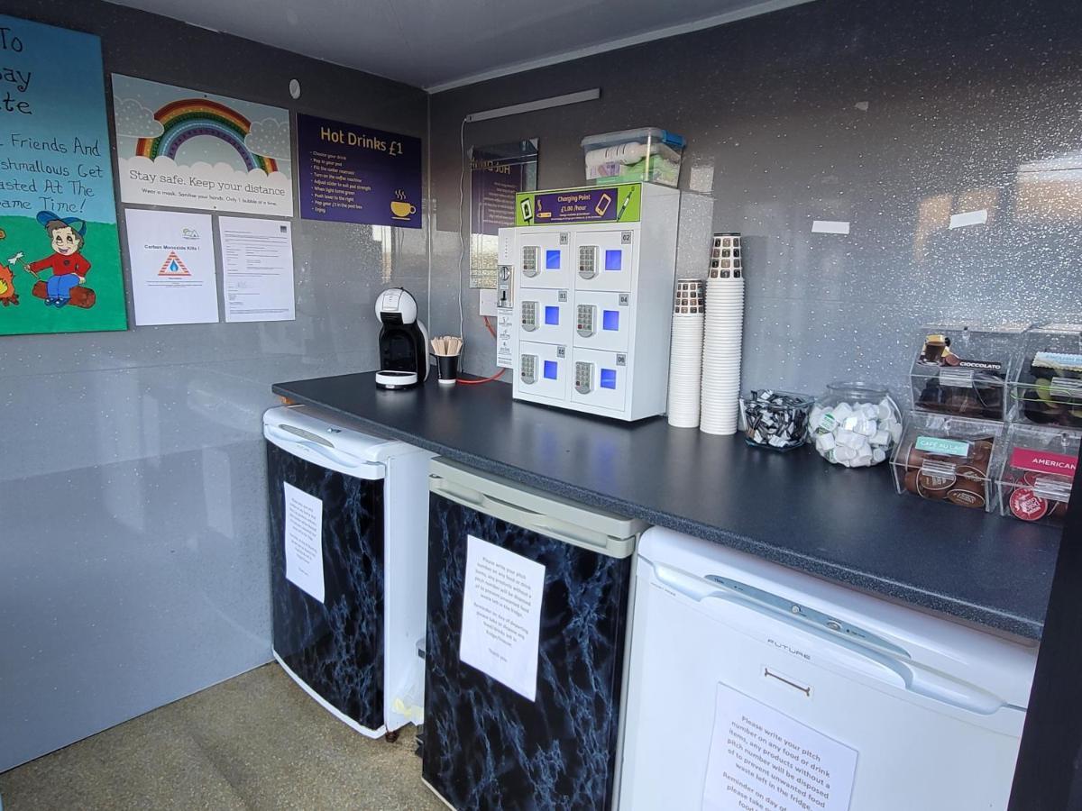 1 Glamping Tent With Kitchen & Electric On Small Family Campsite, No Bedding Supplied Narberth Εξωτερικό φωτογραφία